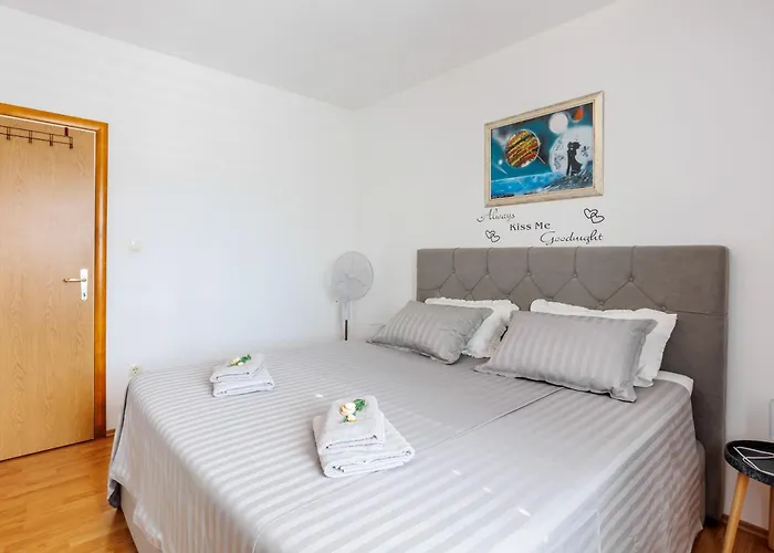 Villa Dalmatina Hill House - Private Pool, Sea And Hill View, Rooftop Terrace, Free Parking