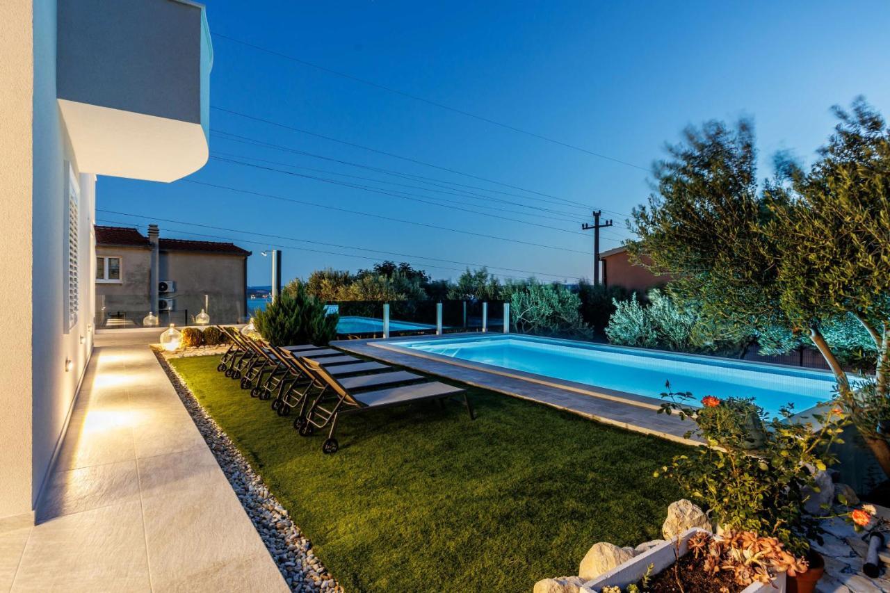 Dalmatina Hill House - Private Pool, Sea And Hill View, Rooftop Terrace, Free Parking Kastela