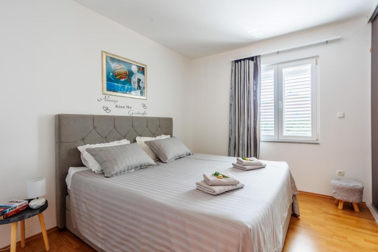 Dalmatina Hill House - Private Pool, Sea And Hill View, Rooftop Terrace, Free Parking Villa Kastela