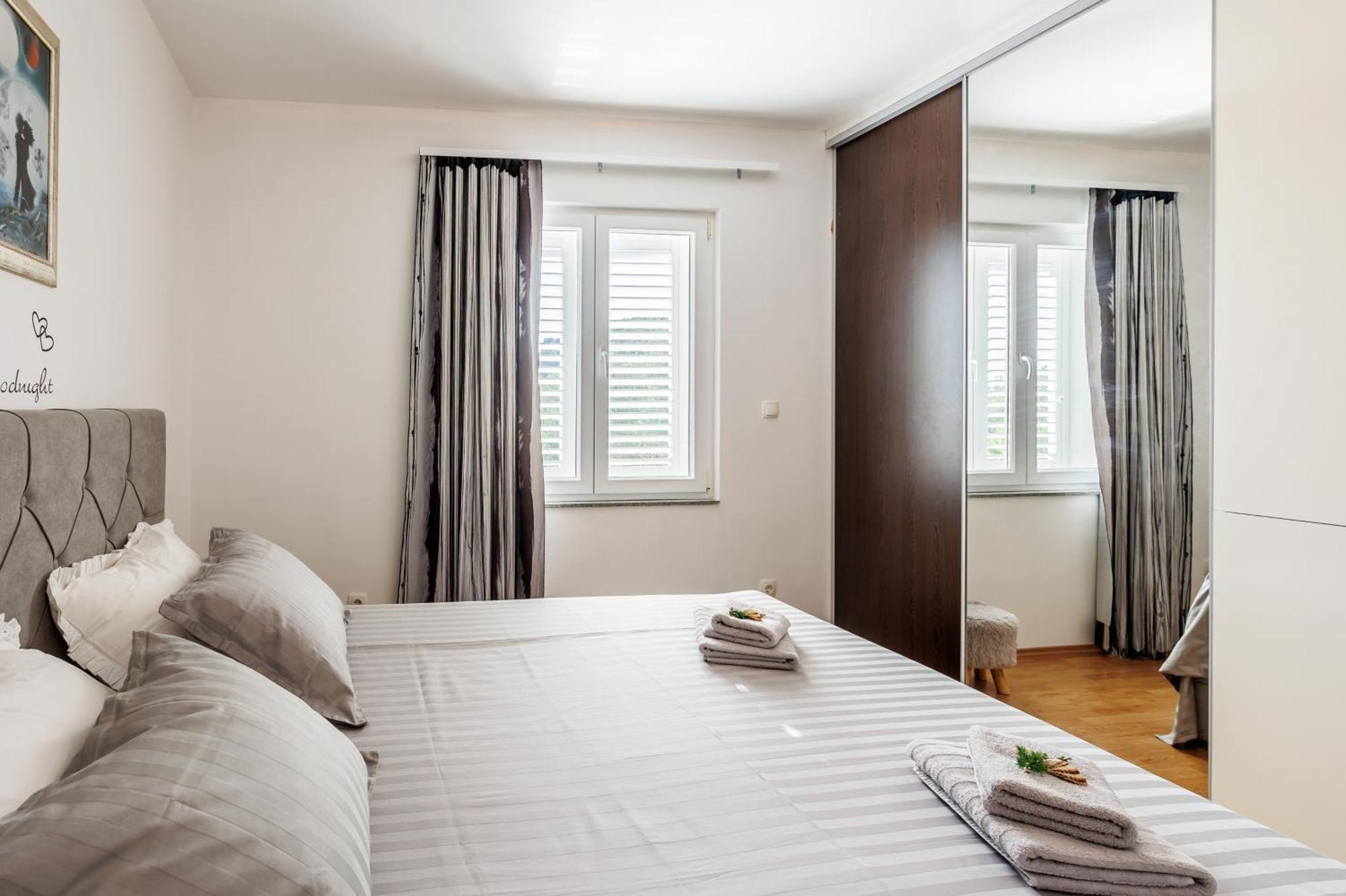 Dalmatina Hill House - Private Pool, Sea And Hill View, Rooftop Terrace, Free Parking Villa