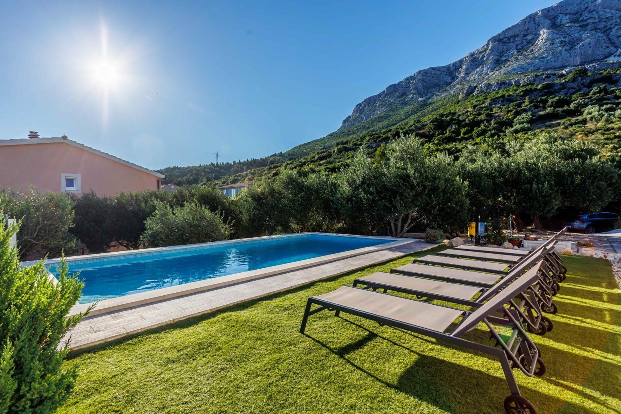 Dalmatina Hill House - Private Pool, Sea And Hill View, Rooftop Terrace, Free Parking Kastela