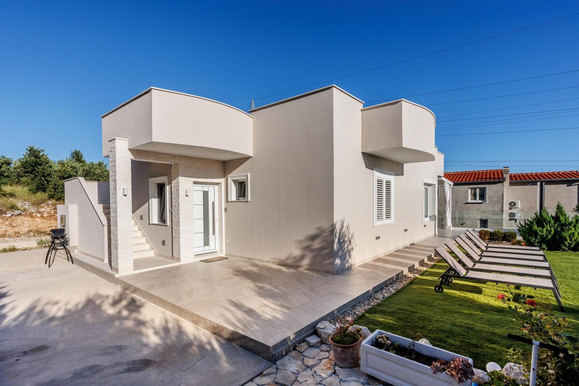 Dalmatina Hill House - Private Pool, Sea And Hill View, Rooftop Terrace, Free Parking