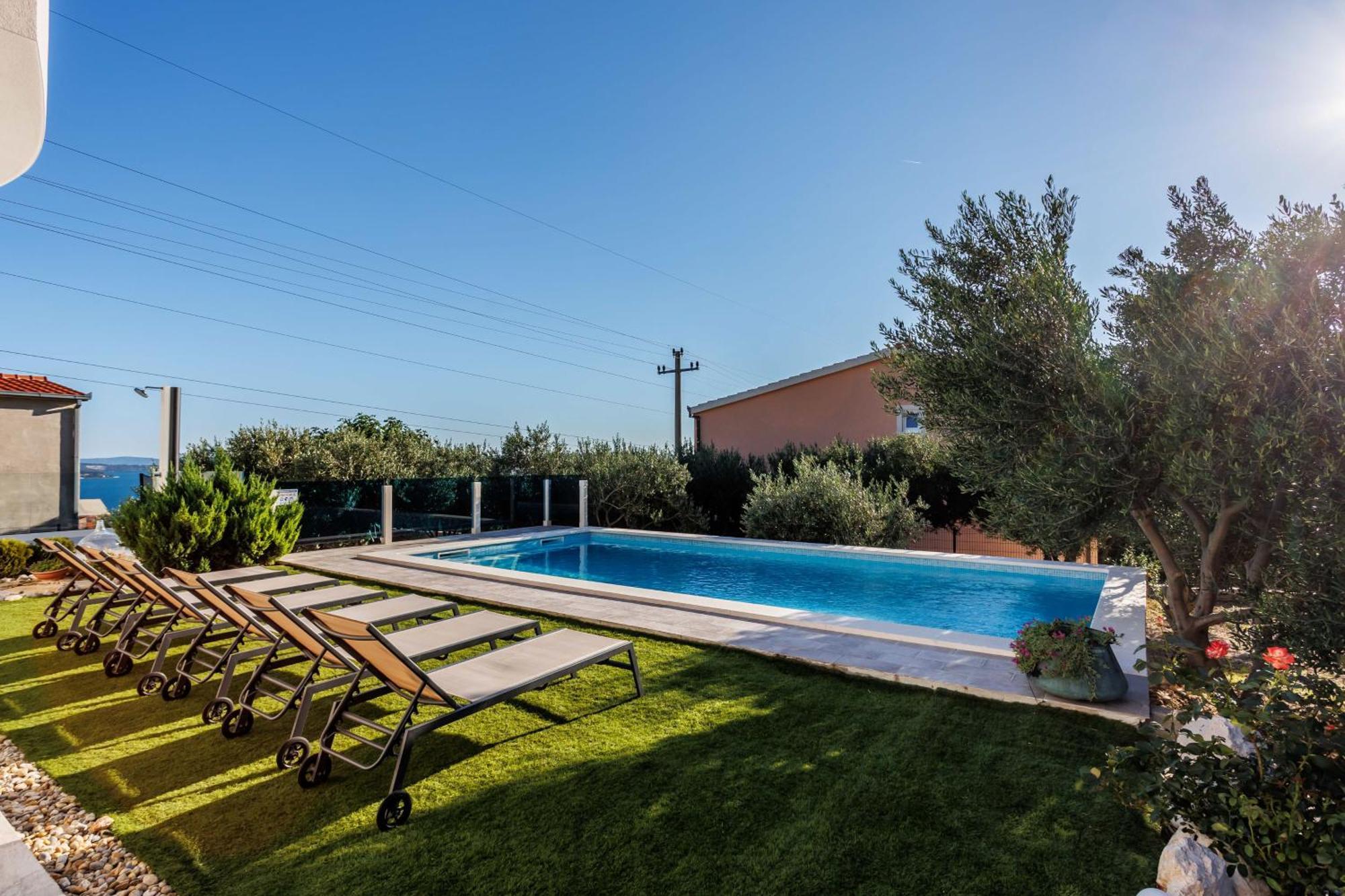 Dalmatina Hill House - Private Pool, Sea And Hill View, Rooftop Terrace, Free Parking Villa *