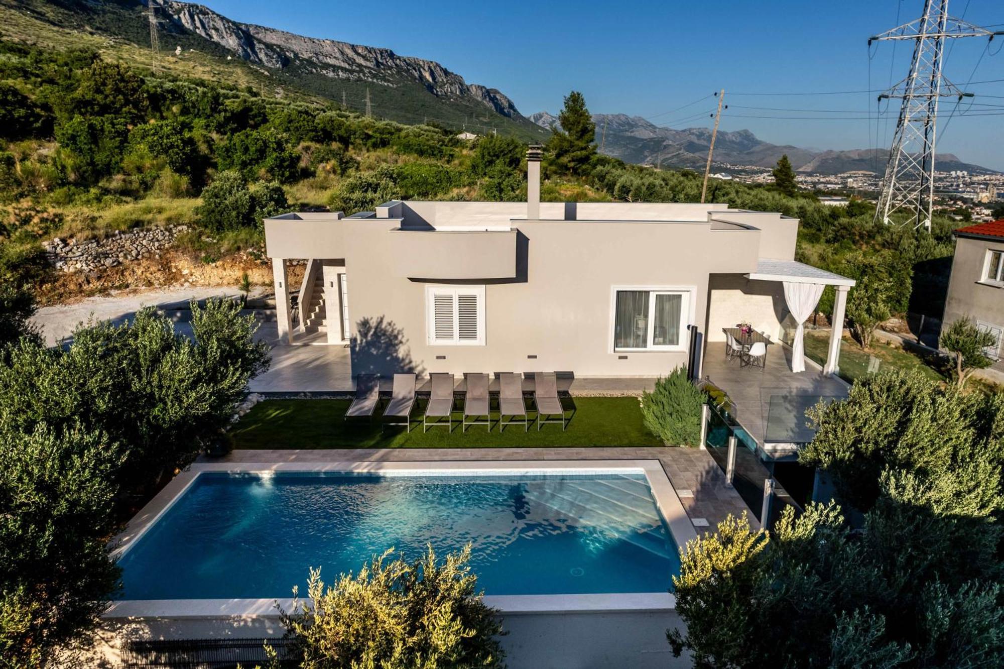 Villa Dalmatina Hill House - Private Pool, Sea And Hill View, Rooftop Terrace, Free Parking